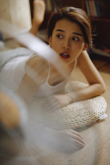 晚上一个人适合看的电影